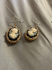 Gold Coloured Metal Cameo