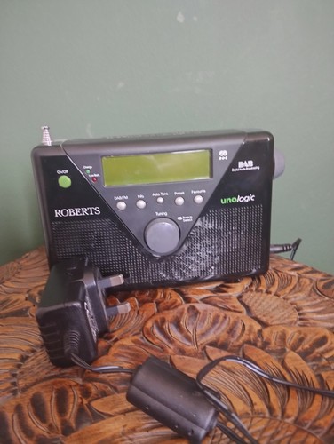 Roberts unologic black - black, dab/fm