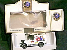 LLEDO DG8 FORD MODEL T VAN.THE