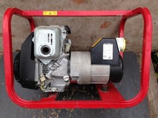 HONDA - 2 Kva / 2000 Watts -  GENERATOR  - 230 / 110 VOLTS - SLIGHTLY USED