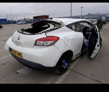 2010 Renault Megane mk3 coupe 1.5 dci Gt line Breaking FOR SPARE PARTS WHITE