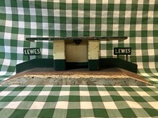 Hornby Art Deco Style O Gauge Tin Plate Railway Station Battery Powered Light