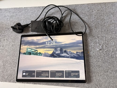 Microsoft surface pro i5 - 8,,