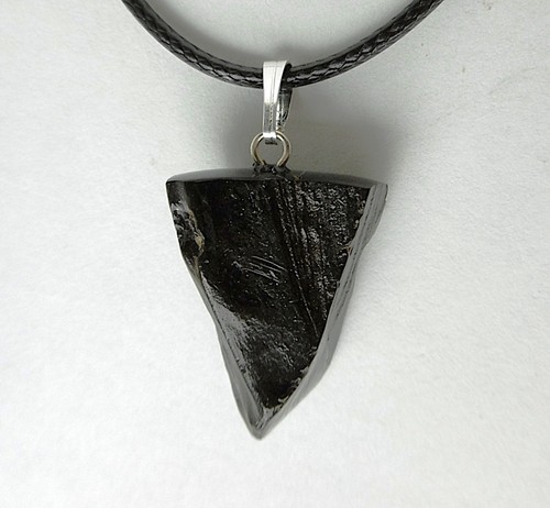 Natural whitby jet pendant - natural,