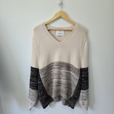 L.F. Markey V-Neck 100% Wool