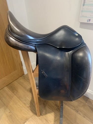 Amerigo dressage saddle - ,