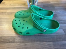 Crocs UK 11 Grass Green