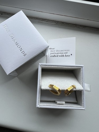 Hot diamonds earrings - hot,