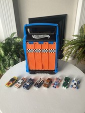 Hot Wheels 2-in-1 Multi-Launcher Car Carry Storage Case plus 8 Cars