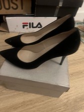 Suede Round Toe High Cut Court