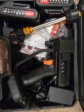 Handheld pressure washer