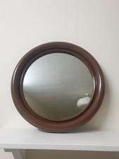VINTAGE ROUND PLASTIC BROWN