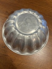 Vintage Round Aluminium Cake