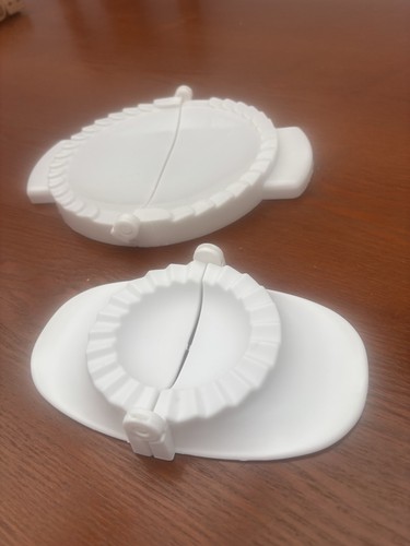 Plastic dumpling maker - plastic,