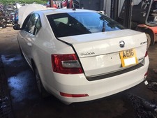 SKODA OCTAVIA 1.6 DIESEL MK3 -2015 2016 2017 2018 - BREAKING / SPARES DBKA WHITE