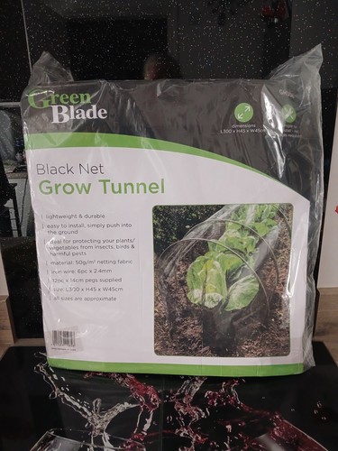 Black net grow tunnel kit - black,