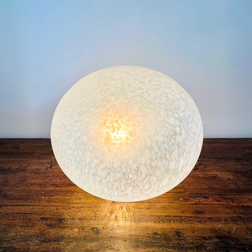 Italian pebble lamp - in, white