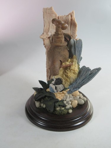 Striking detailed resin - detailed,