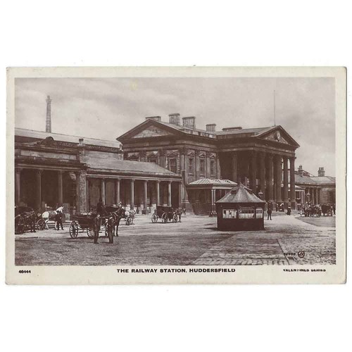Huddersfield railway station - huddersfield,