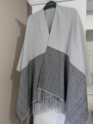 Stylish grey fringed wrap - grey,
