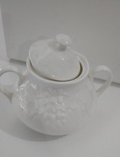 Wedgwood strawberry vine - strawberry,