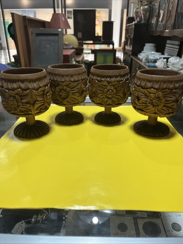 Set vintage hand carved - of,