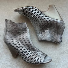 Barneys New York Co-Op Cutout