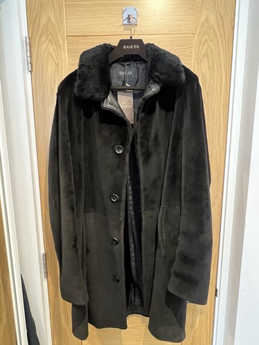 Authentic gucci shearling - gucci,