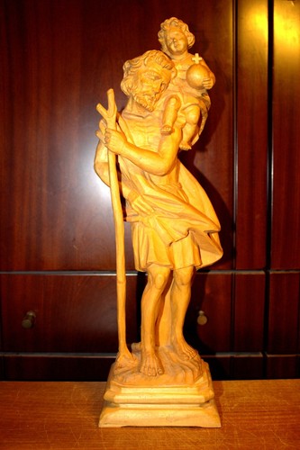 Antique hand carved - 18",