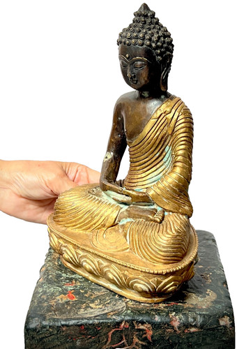 Vintage bronze buddha - buddha, thai