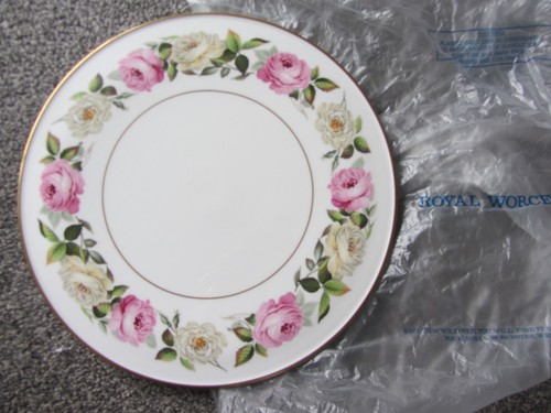 Royal worcester garden - worcester,