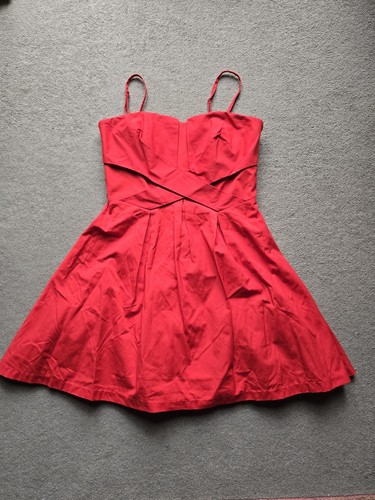 Spotlight warehouse red - by,