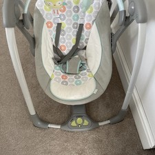 Ingenuity Swing 'n Go Hugs And Hoot Swing