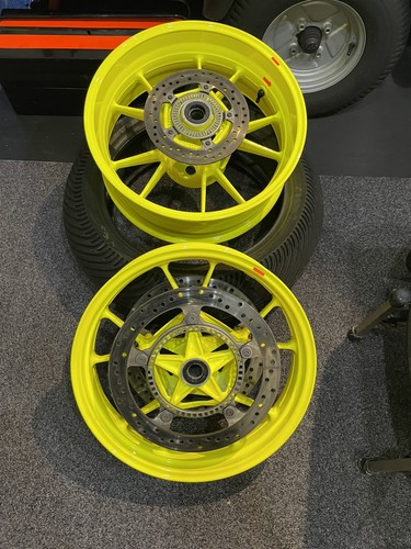 Bmw s1000rr wheels with discs - wheels,