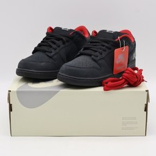 HQ8487-001 Supreme Nike SB