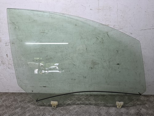 Nissan presage tnu31 4wd 5dr - nissan,