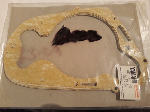 Genuine yamaha clutch cover - genuine,