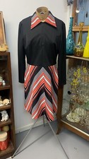 Superb vintage 60s dress with pointy collars and stripes - black white & red Mod