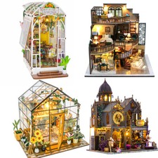 Magic Castle / Flower House