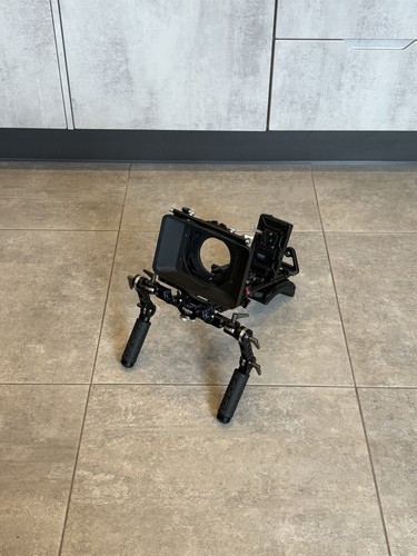 Tilta shoulder rig - shoulder,