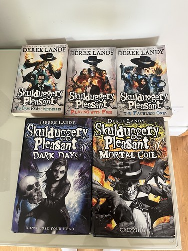 Skullduggery pleasant book set - pleasant,