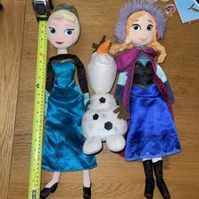 Elsa & Anna Plush w/ Cape