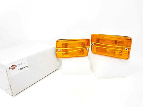 Pair front turn signals - pair,