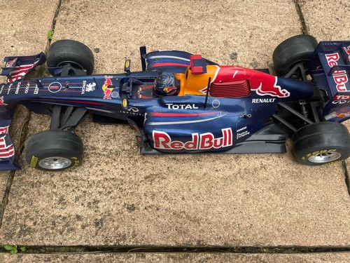 Deagostini red bull rb7 7 - bull, 1/7