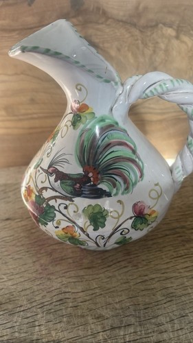 Beautiful vintage hand - beautiful,