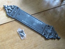 FINGER DOOR PLATE cast iron