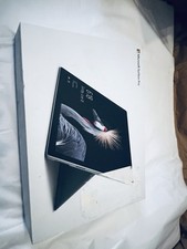 Microsoft Surface Pro, cracked