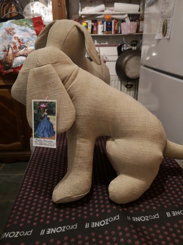New seated spaniel - spaniel,