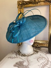 HOBBS beautiful deep jade turquoise Facinator Hat w/headband worn once 