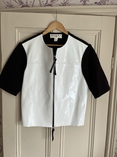 Ladies short sleeve jacket - short,